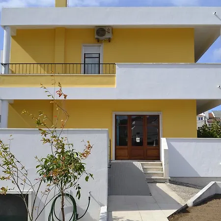 Casa Amarela Belem Guest house 2*